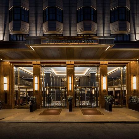 Hotel Hilton Vienna Plaza Esterno foto The entrance of The Edition