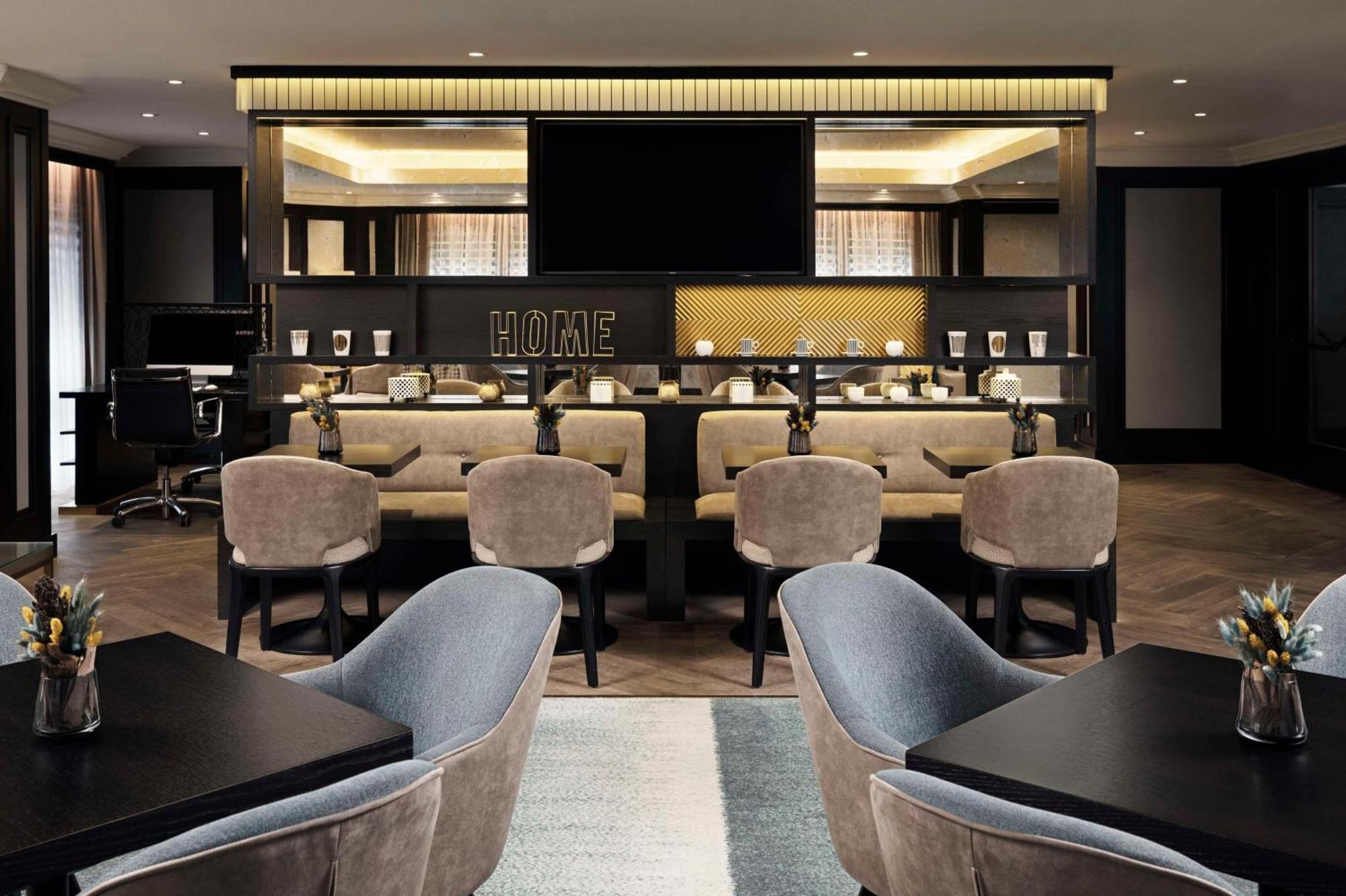 Hotel Hilton Vienna Plaza Esterno foto The Residence at The Ritz-Carlton, Hong Kong