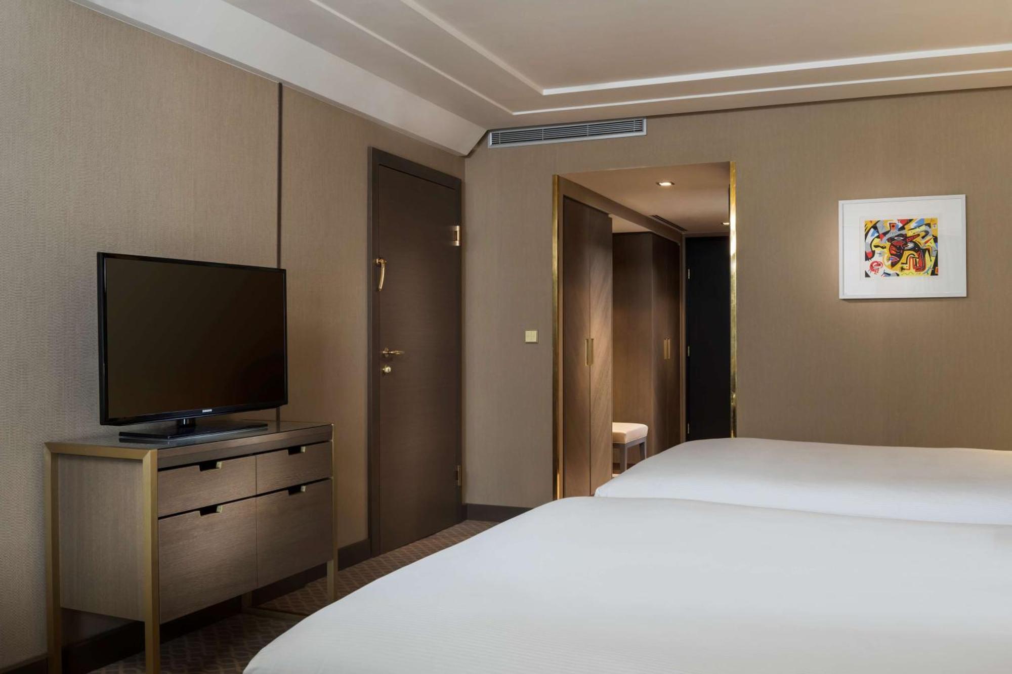 Hotel Hilton Vienna Plaza Esterno foto