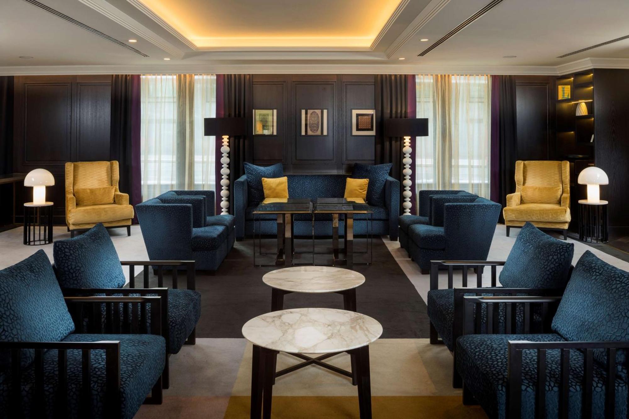 Hotel Hilton Vienna Plaza Esterno foto The lounge at the hotel